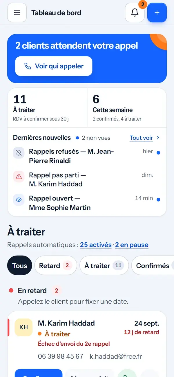 Le tableau de bord de RDV Entretien sur le téléphone : 2 clients attendent votre appel, les entretiens à traiter et les dernières nouvelles.