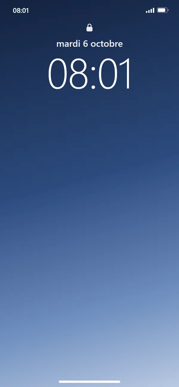 L’écran verrouillé du téléphone, mardi 6 octobre à 8 h 01.