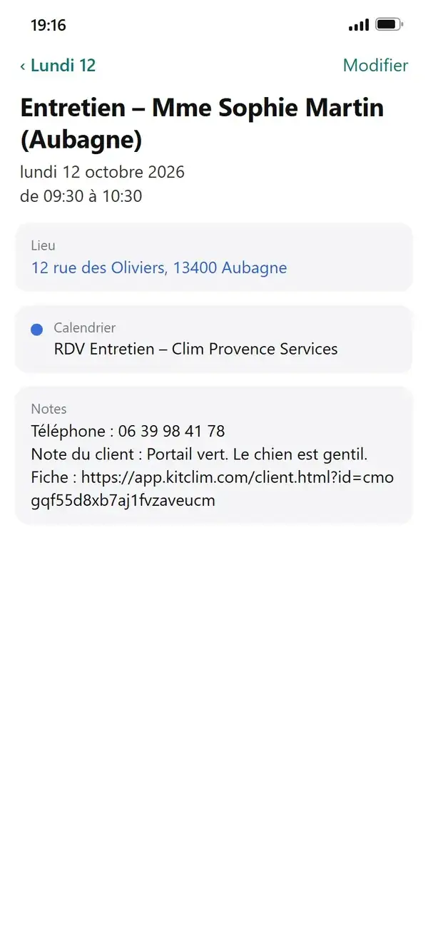 Le RDV ouvert dans l’agenda du téléphone : 12 rue des Oliviers à Aubagne, le téléphone et la note de Mme Martin.