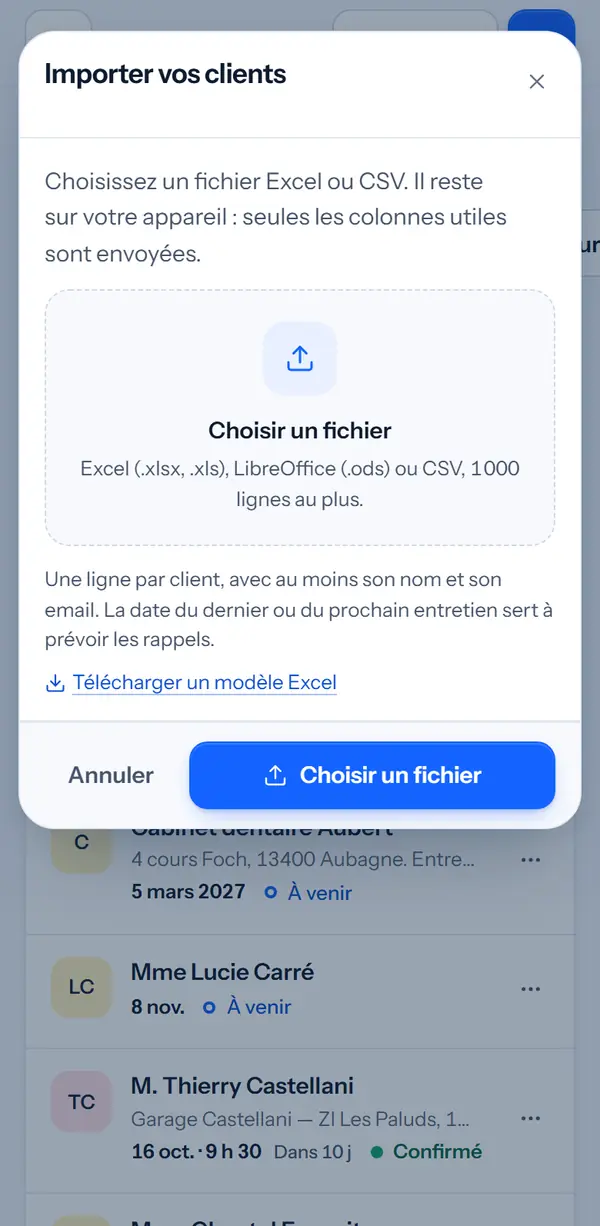 Importer vos clients : choisir un fichier Excel ou CSV, qui reste sur le téléphone.